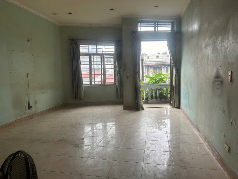 Nhà Mặt Phố Miếu 2 Xã, Hải Phòng - 31m² Kinh Doanh Đắc Lộc