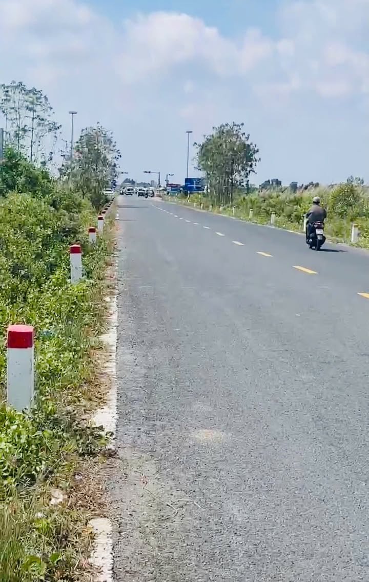 Bán Đất Vườn Cà Mau 1392m² - Gần Ngã Tư Tuyến Tránh, Tiềm Năng Lớn