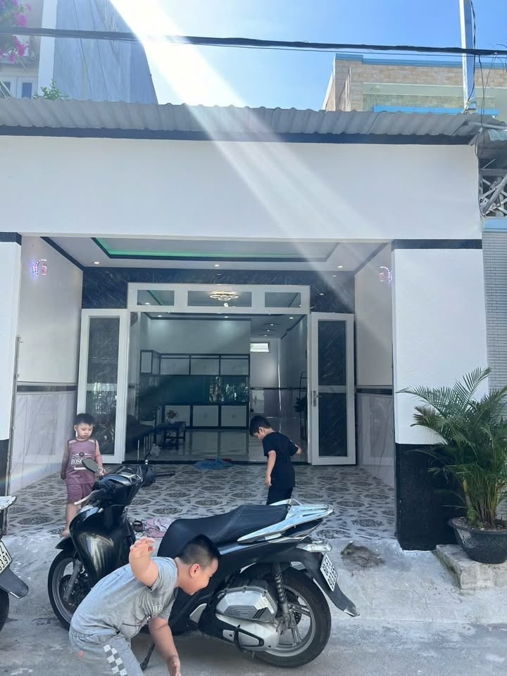 Nhà riêng Củ Chi 90m² giá 980 triệu - Ô tô vào tận nhà!