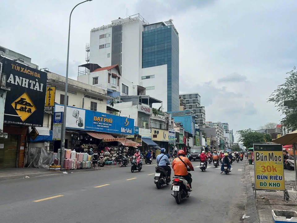 Nhà mặt tiền CMT8 P5 Tân Bình 82m² 18 tỷ - Chính chủ