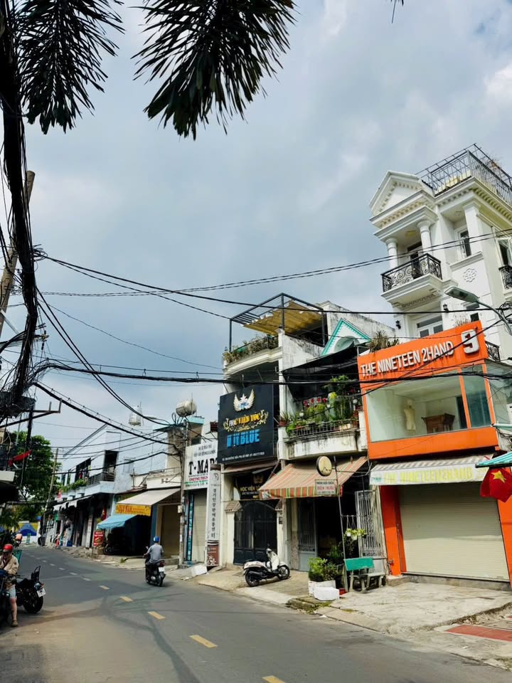 Bán nhà Đường số 4 Gò Vấp 64m² giá 9.5 tỷ - Căn góc 3 lầu cực đẹp