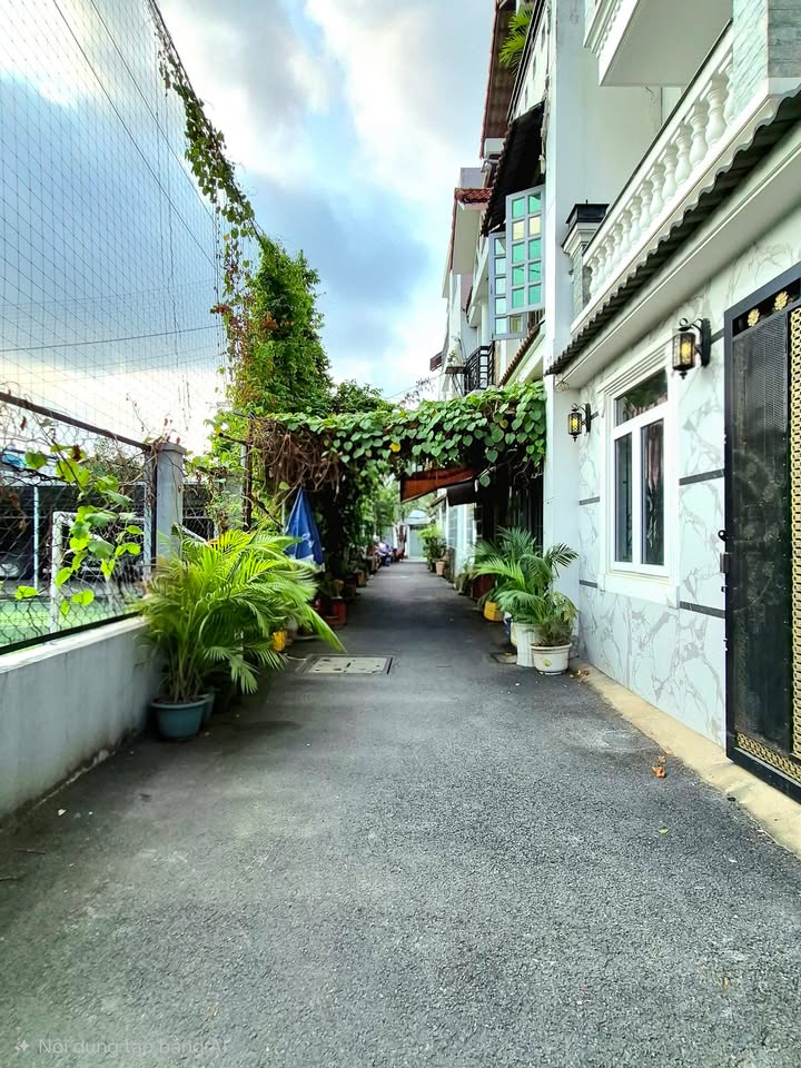 Nhà đẹp Gò Vấp, 40m², 4 tầng, hẻm xe hơi, 6.9 tỷ