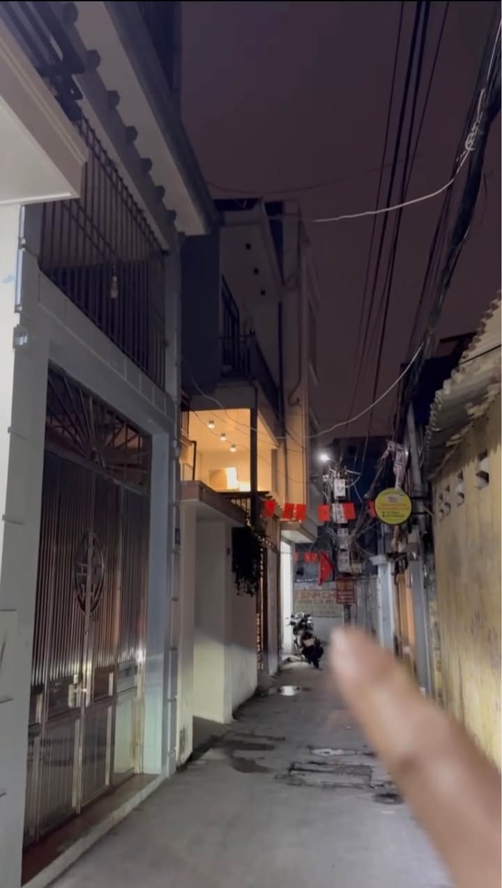 Nhà Phố Ngõ 239 Nguyễn Công Hoan 45m² - Ô Tô Đỗ Cửa, Kinh Doanh Tốt!