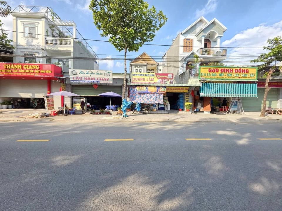 Nhà Mặt Tiền Huỳnh Thị Tươi Dĩ An 82m² - Kinh Doanh Đắc Lợi, Sổ Hồng Riêng