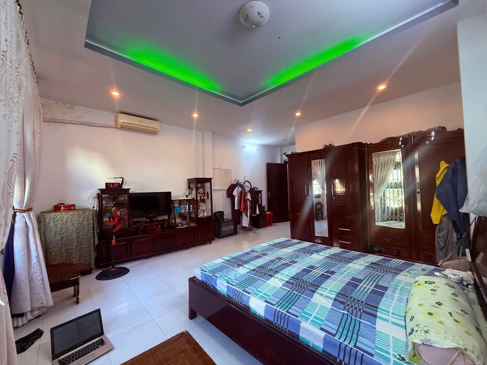 Nhà Mặt Tiền Nguyễn Trãi Nha Trang 73m² - Kinh Doanh Đắc Lợi, 4 Tầng