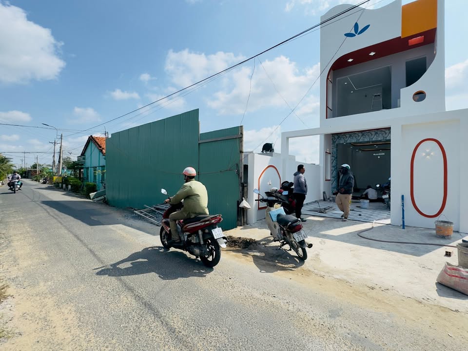 Nhà Mặt Tiền Kinh Doanh Đoàn Nguyễn Tuấn, Bình Chánh - 100m² Sổ Hồng Riêng