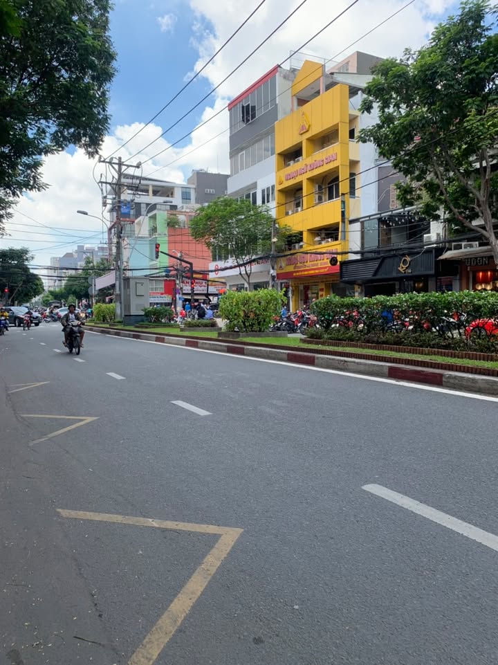 Nhà Phố Bàu Cát, Tân Bình 120m² - Mặt tiền kinh doanh đắc địa!