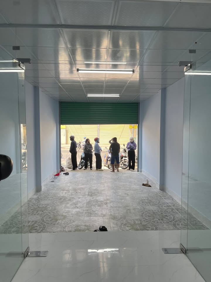 Nhà mặt tiền Lê Văn Khương Hóc Môn 120m² 12 triệu - Mặt tiền kinh doanh!