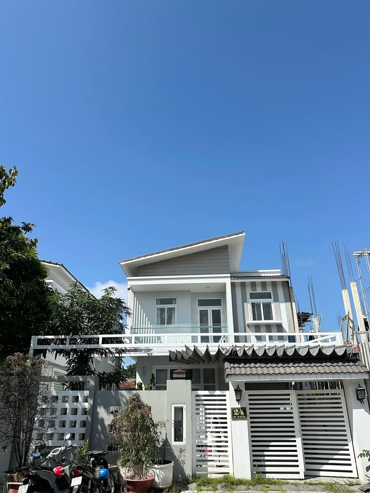 Townhouse Võ Văn Tần Rạch Giá 270m² 7.5 tỷ - Mặt tiền kinh doanh