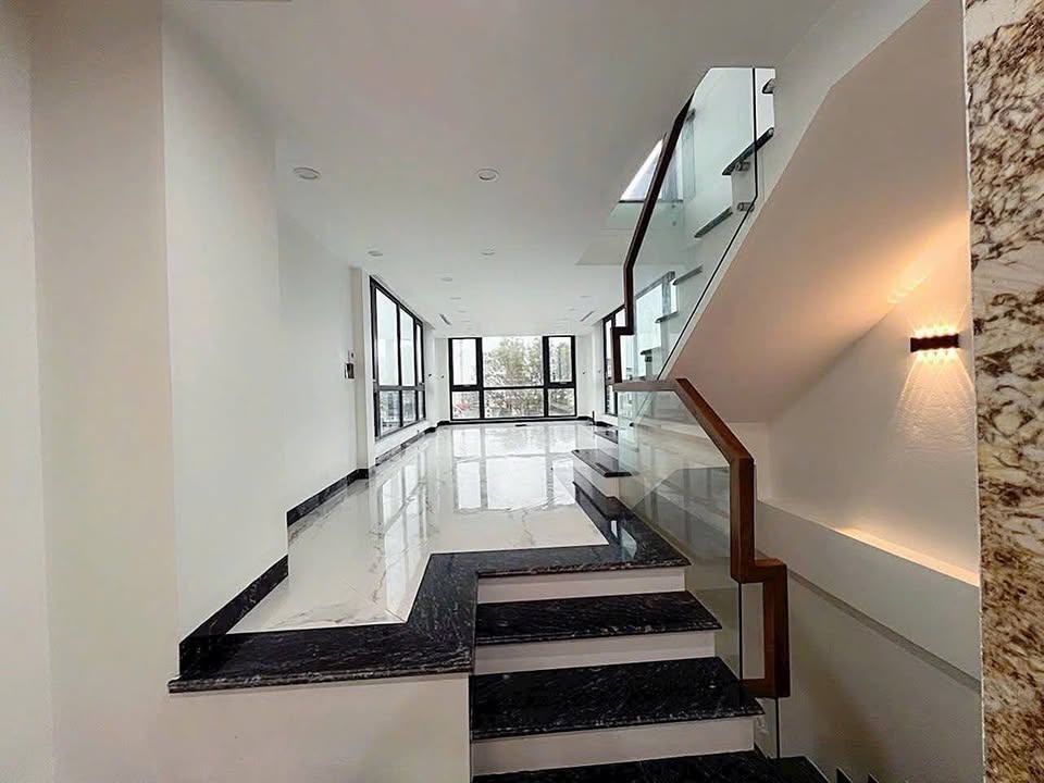 Nhà Mặt Tiền Đại Lộ Lê Lợi 61m² 6 Tầng Kinh Doanh - Giá 10 Tỷ