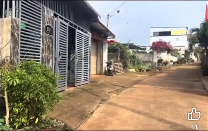 Bán Đất Trung Tâm Buôn Hồ 144m² - Sổ Đỏ Thổ Cư, Gần Chợ, Kinh Doanh Tốt