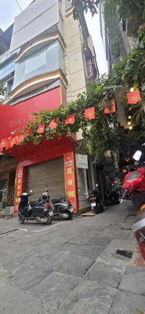 Nhà mặt phố Giang Văn Minh 24m² giá 27 triệu - Mặt tiền kinh doanh đắc địa!