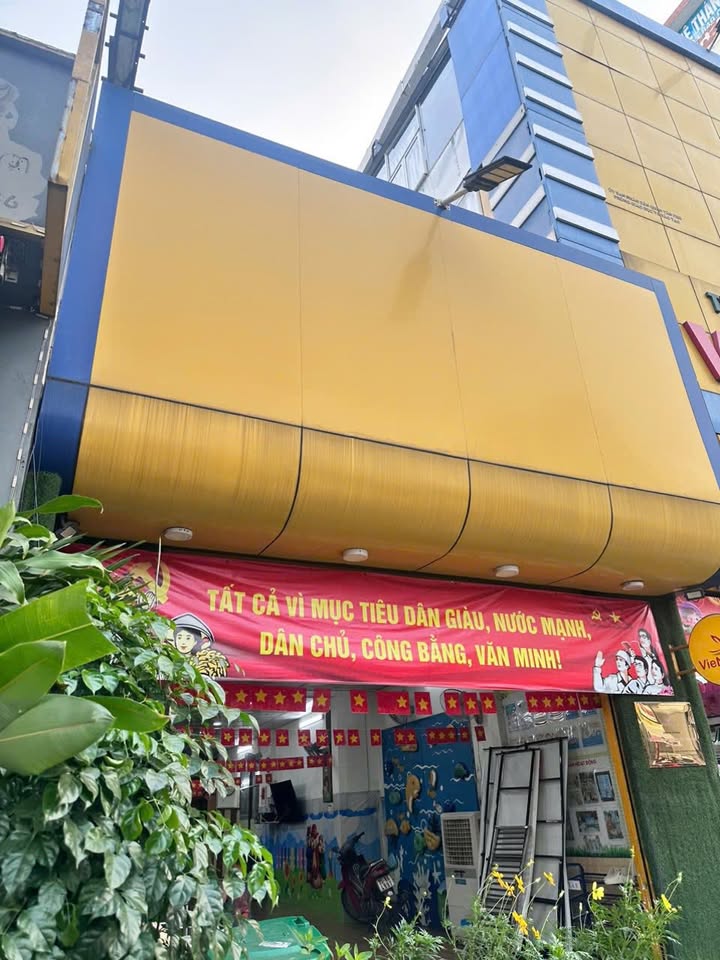 Mặt Tiền Nguyễn Sơn Tân Phú - 150m² Trống Suốt, Giá 38 Triệu/Tháng