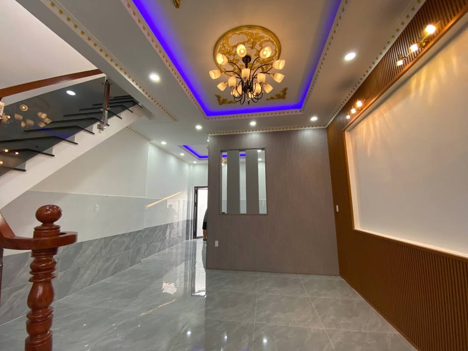 Bán nhà Tân Thông Hội Củ Chi 100m² giá 2.9 tỷ - Vị trí đẹp!