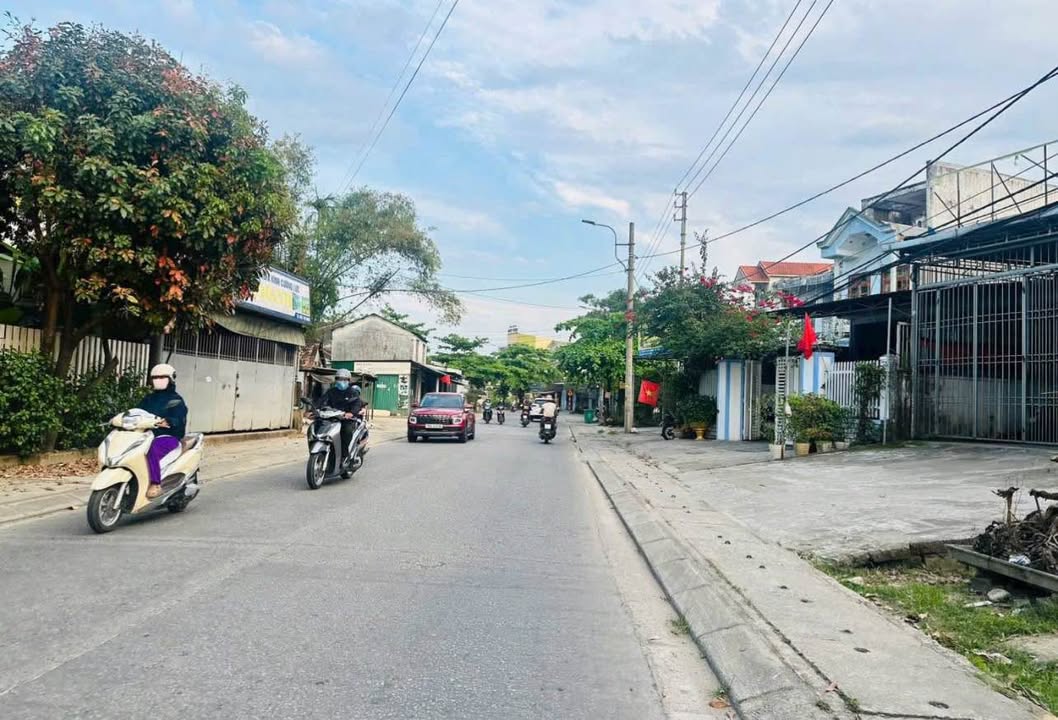 Nhà Mặt Tiền Tỉnh Lộ 10 Huế - Kinh Doanh Sầm Uất 80m² - 4.7 Tỷ