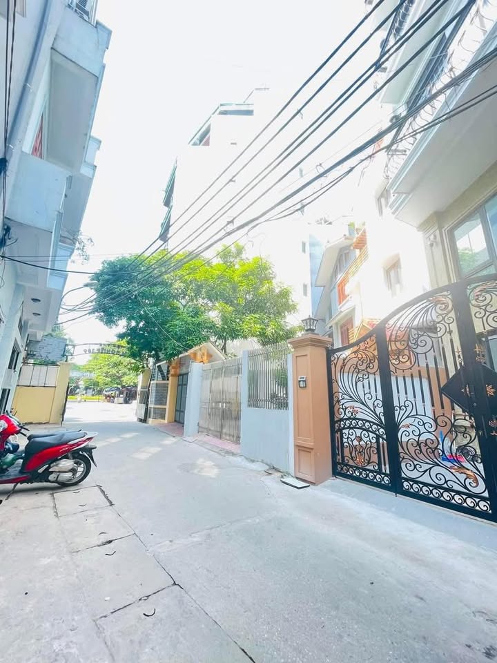 Nhà Riêng Võ Thị Sáu 50m² - Ô tô đỗ cổng, Sổ đỏ chính chủ!