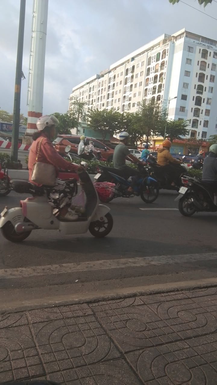 Nhà Mặt Tiền Phạm Văn Đồng, Bình Thạnh - 17m² Giá 2.55 Tỷ