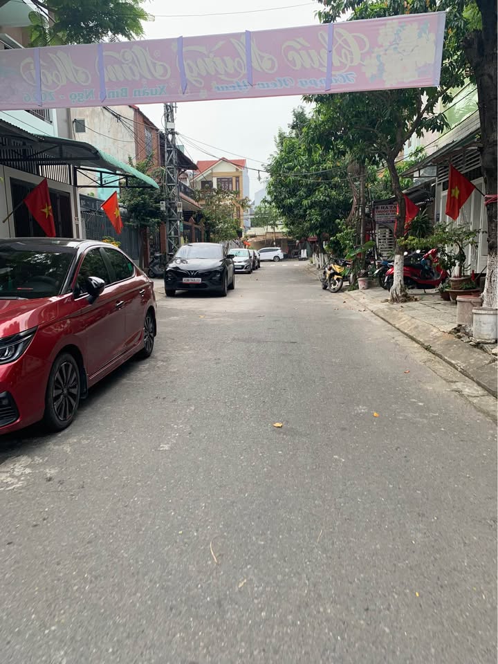 Nhà Phố Sơn Trà 81m² - Mặt Tiền Kinh Doanh, Ô Tô Tránh!