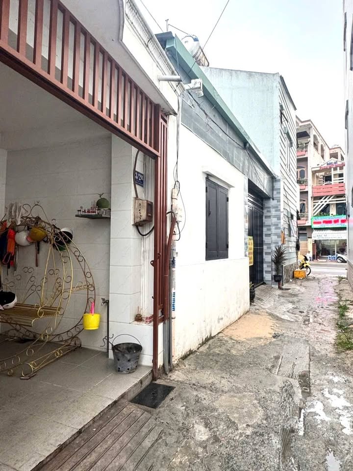 Nhà Hóc Môn SHR 60m² Hướng Tây Bắc - Giá Tốt Trung Tâm