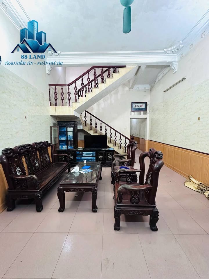 Cho thuê nhà 3 tầng, 3PN, ô tô đỗ cửa - Phường Dĩnh Kế, Bắc Giang 6 triệu/tháng