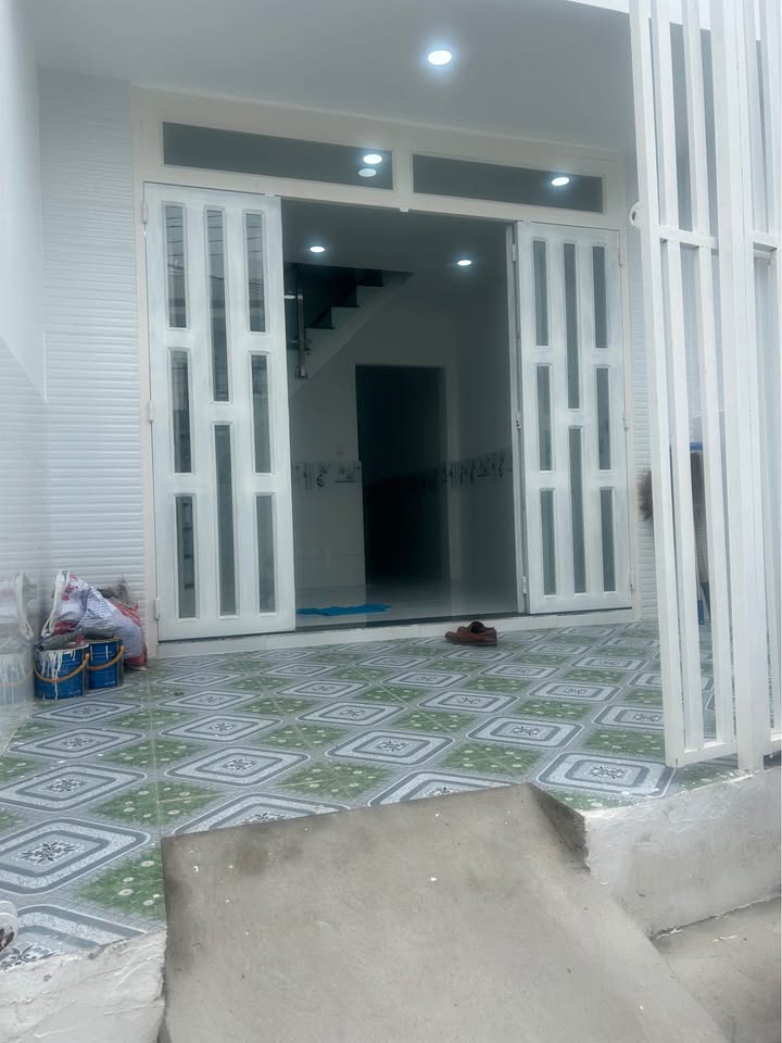 Nhà 44m² Hóc Môn - 3PN, Sổ đỏ, Giá 1.58 Tỷ - Dọn Vào Ở Ngay!