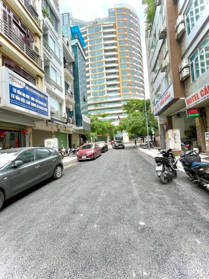 Nhà Mặt Phố Lạc Long Quân 55m², 7 Tầng Thang Máy, View Hồ Tây - KD Đỉnh Cao