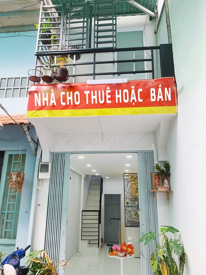 Nhà Riêng Âu Cơ, Q. Tân Phú 15.25m² - Sẵn sàng ở ngay!