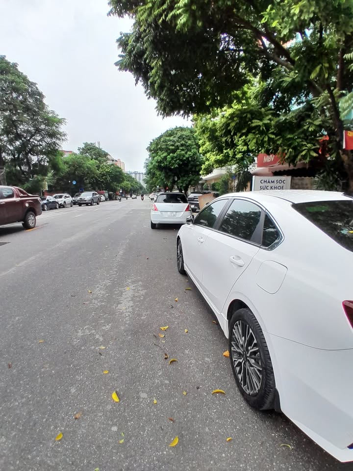 Cho Thuê Nhà Nguyên Căn Lô Góc Trịnh Đình Cửu, Hoàng Mai - 28m² x 4 Tầng, Kinh Doanh Đỉnh Cao