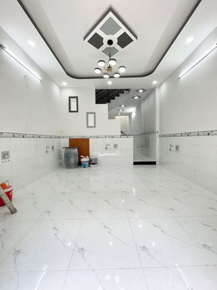 Nhà Riêng Quận 11 56m² nhỉnh 6 tỷ - Sổ hồng sẵn, cạnh Đầm Sen!