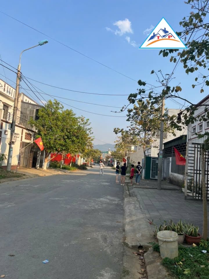 Đất nền Hoàng Văn Thụ, Lai Châu 105m² - Sổ đỏ chính chủ, xây dựng tự do!