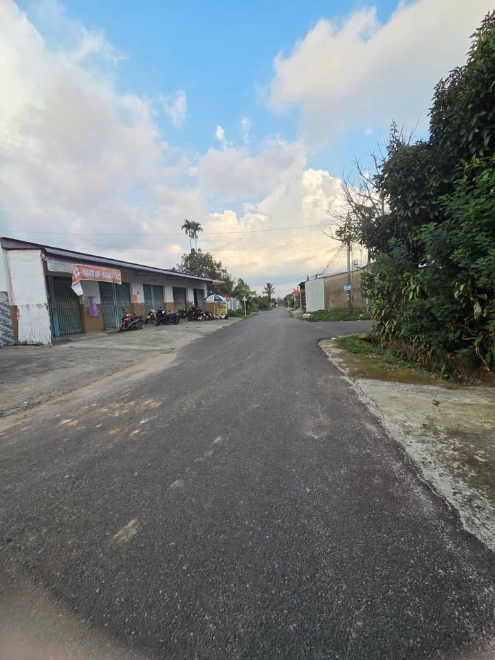 Bán Gấp Đất Vàng 280m² Lộc Tiến, Bảo Lộc - Giá 2.35 Tỷ