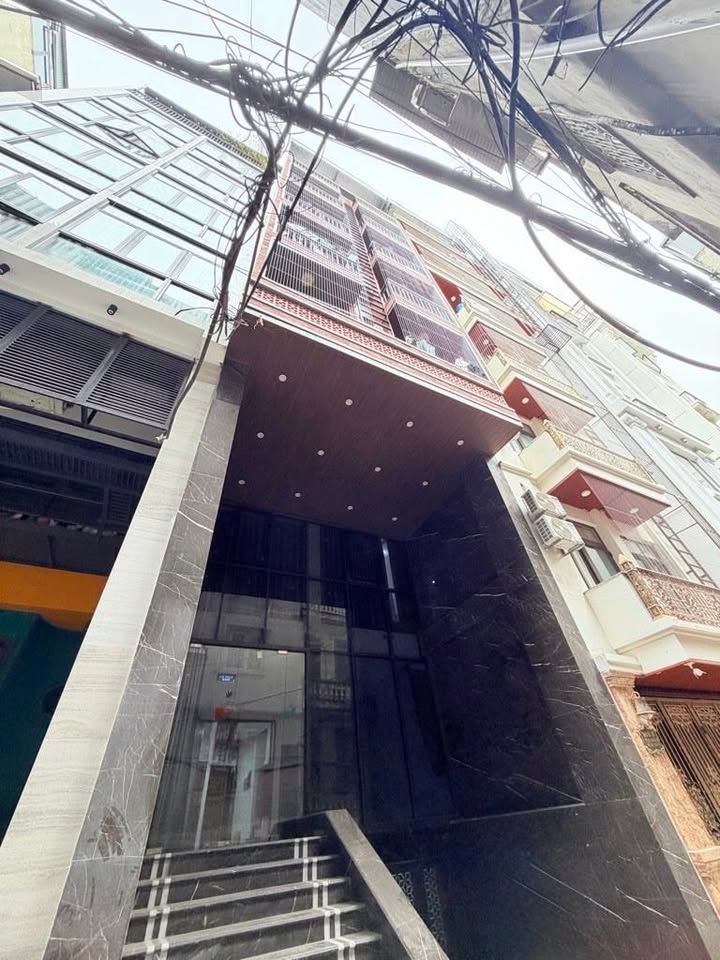 Tòa Nhà 9 Tầng Mặt Tiền Kinh Doanh Trung Tâm Đống Đa - 102m² - 300 Triệu/Tháng