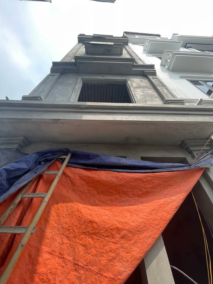 Nhà Phố Đan Phượng 35m² - 5 Tầng, Sẵn Sổ Đỏ, Ngay QL32