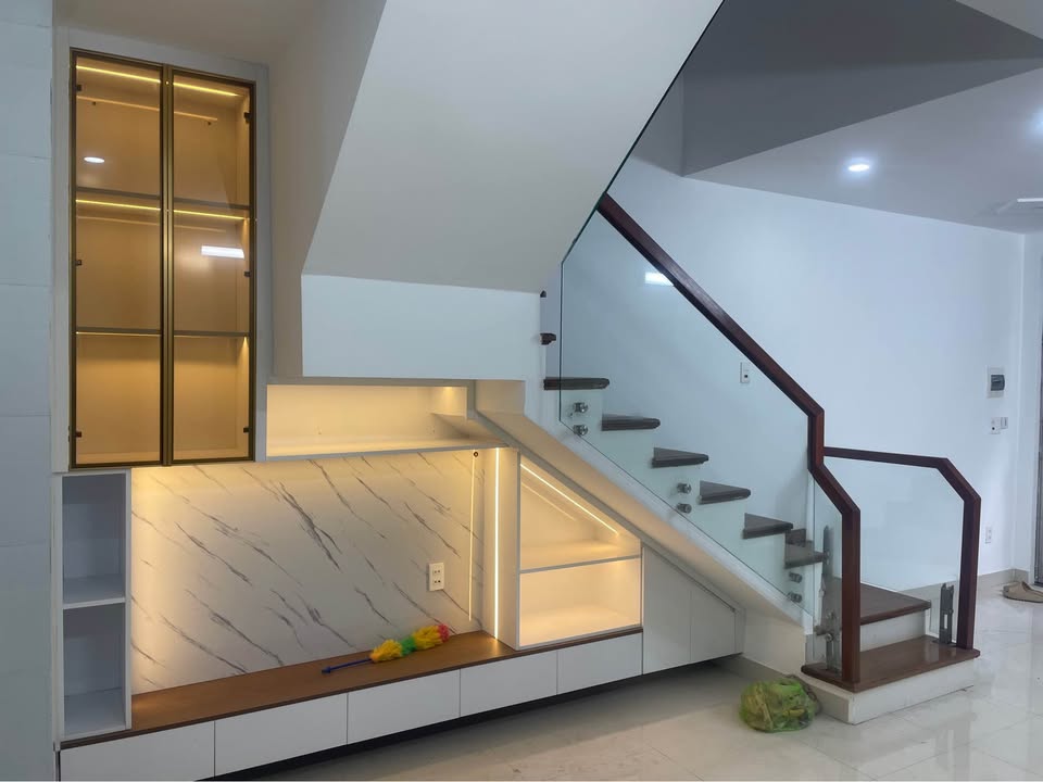 Nhà 40m² 3 tầng - Lạch Tray, Ngô Quyền - Sổ đỏ chính chủ, 2.75 tỷ