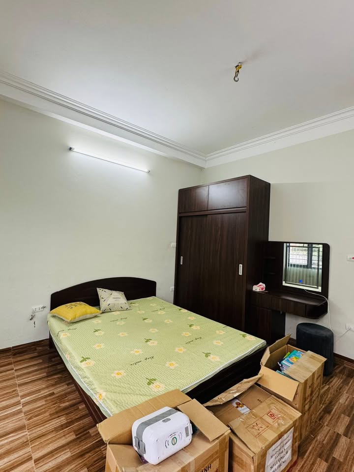 Cho thuê nhà mặt ngõ Đại Từ, Hoàng Mai - 2PN, ô tô vào nhà