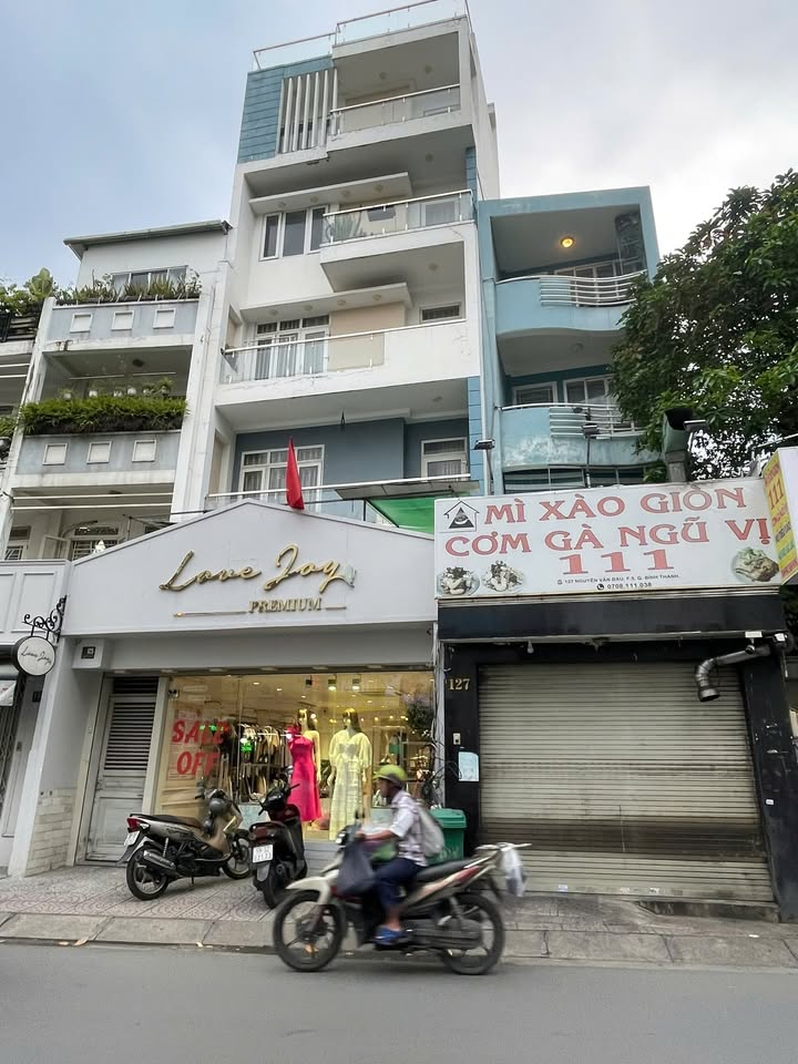 Nhà Mặt Tiền 125 Nguyễn Văn Đậu, Bình Thạnh - 7 Tầng Kinh Doanh Đắc Lợi