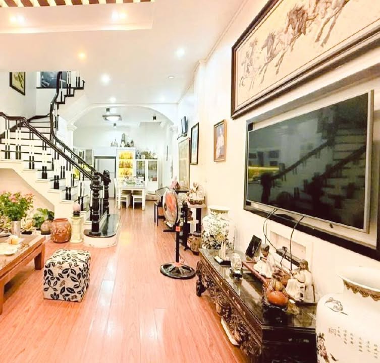 Nhà 52m² 4 Tầng Tây Mỗ - View Vincom, Giá 8.5 Tỷ