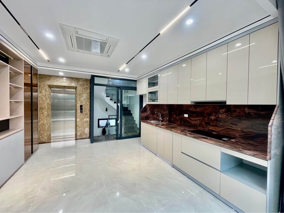 Nhà riêng Ngọc Thụy 50m² - Full nội thất, vị trí đẹp!