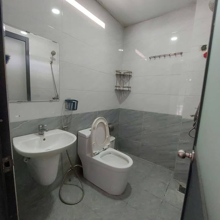 Nhà nguyên căn Tân Xuân 2 Hóc Môn 100m² - Mặt tiền kinh doanh 8.3 triệu