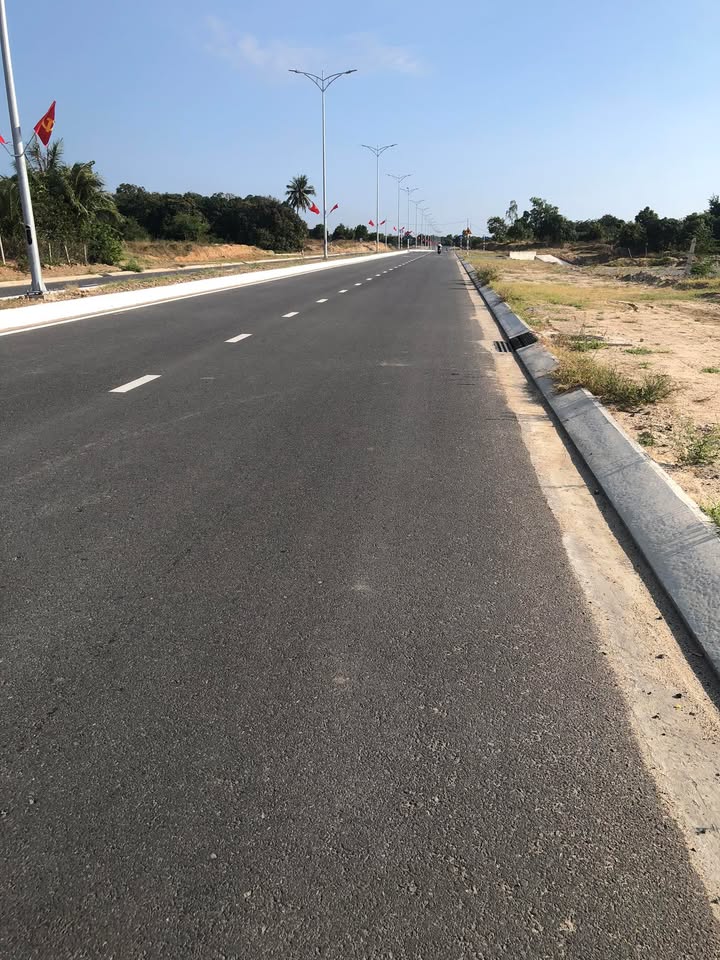 Mặt tiền Lê Duẩn Cam Ranh - 233m² Kinh doanh Đắc Lợi - 3.5 Tỷ