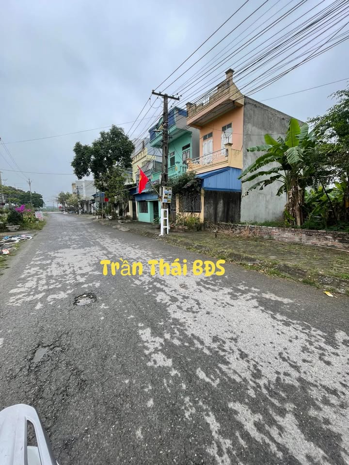 Đất nền mặt đường Mỹ Trung, Hoa Lư - 100m² - Hướng Đông Nam mát mẻ