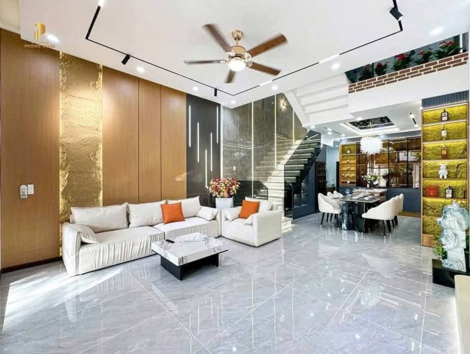 Nhà Nguyễn Văn Linh 51m² - Full nội thất, Sẵn sàng ở ngay!