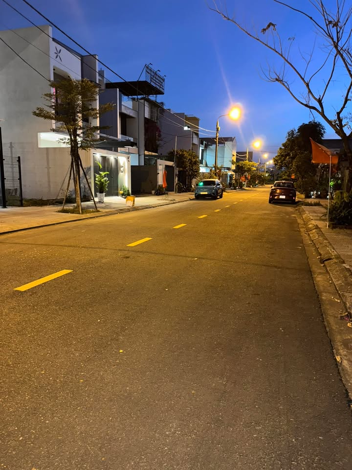 Đất nền Khuê Mỹ Đông 229m² - Ngang 10m - Sát Biển Mỹ Khê - Giá 3x Tỷ