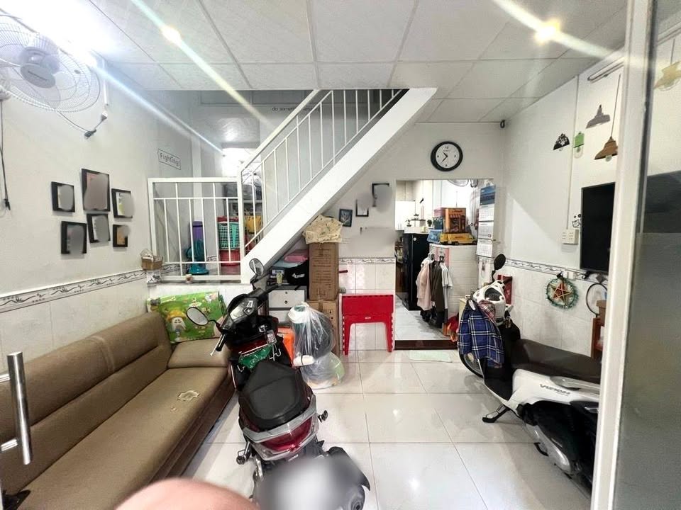 Nhà Riêng Quận 11 - 32m² giá 4 tỷ - Sẵn sàng ở ngay!