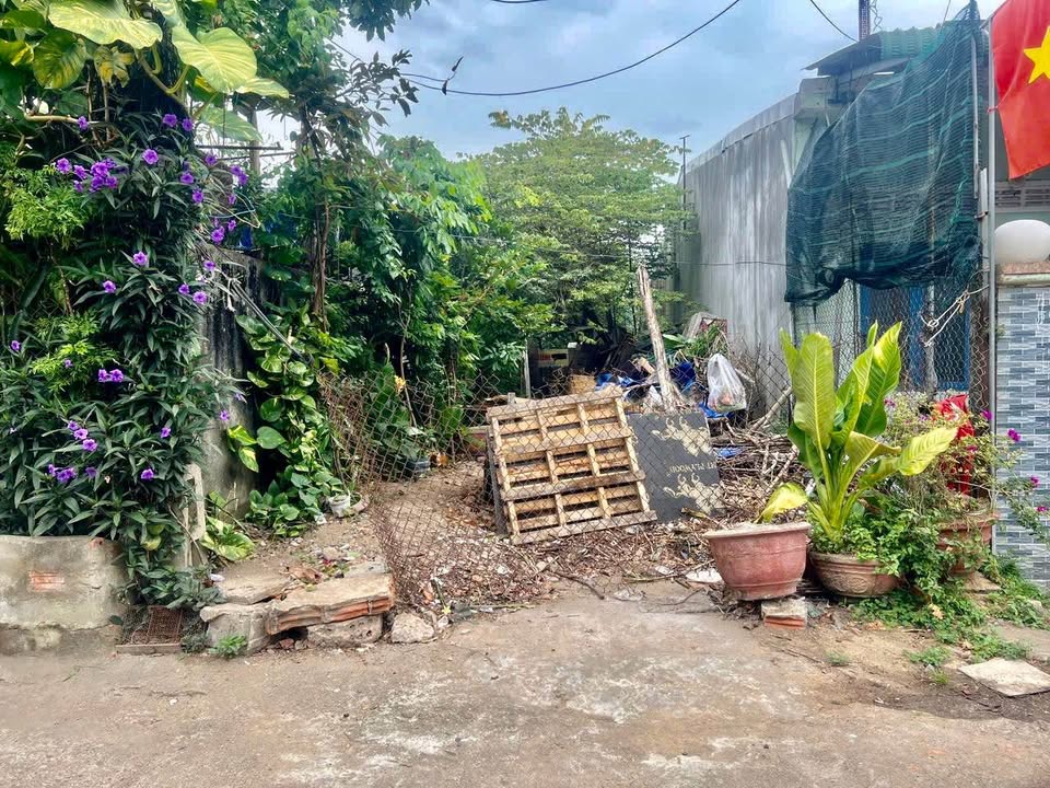 Nhà Mặt Tiền Hẻm 90 Phạm Văn Đồng, Quảng Ngãi - 182m² Hướng Nam