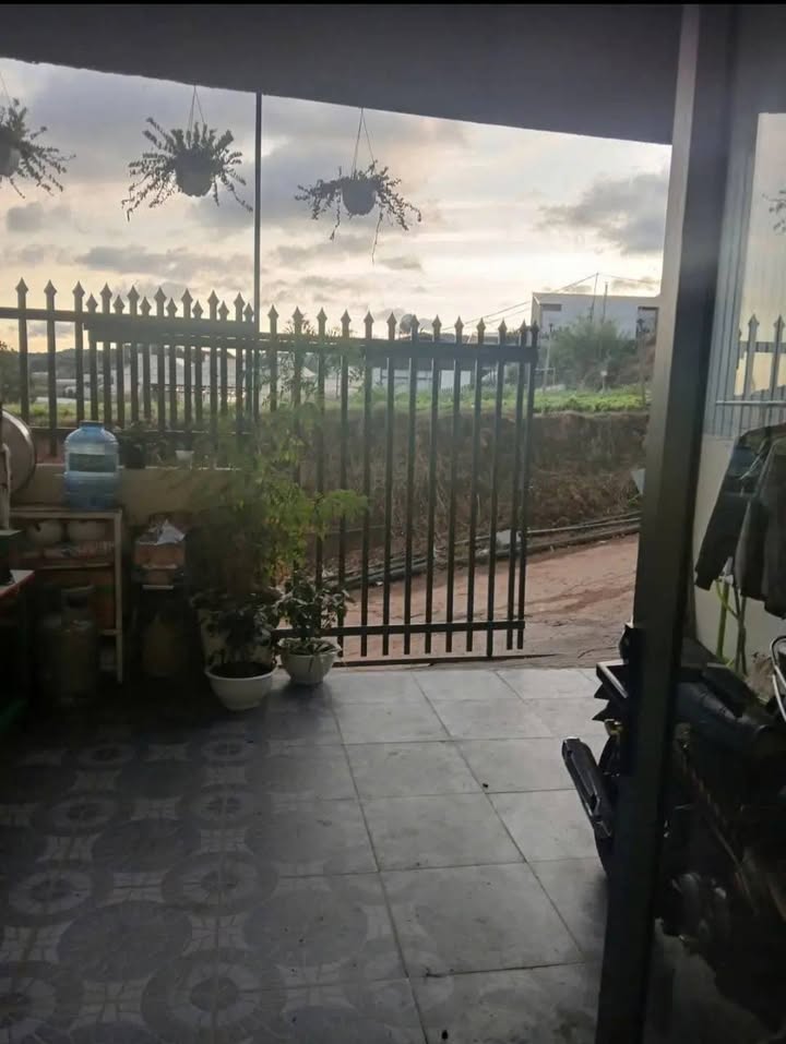 Nhà cấp 4 Phường 4 Đà Lạt 80m² - Giá 1.6 Tỷ, Sẵn Sàng Dọn Vào Ở