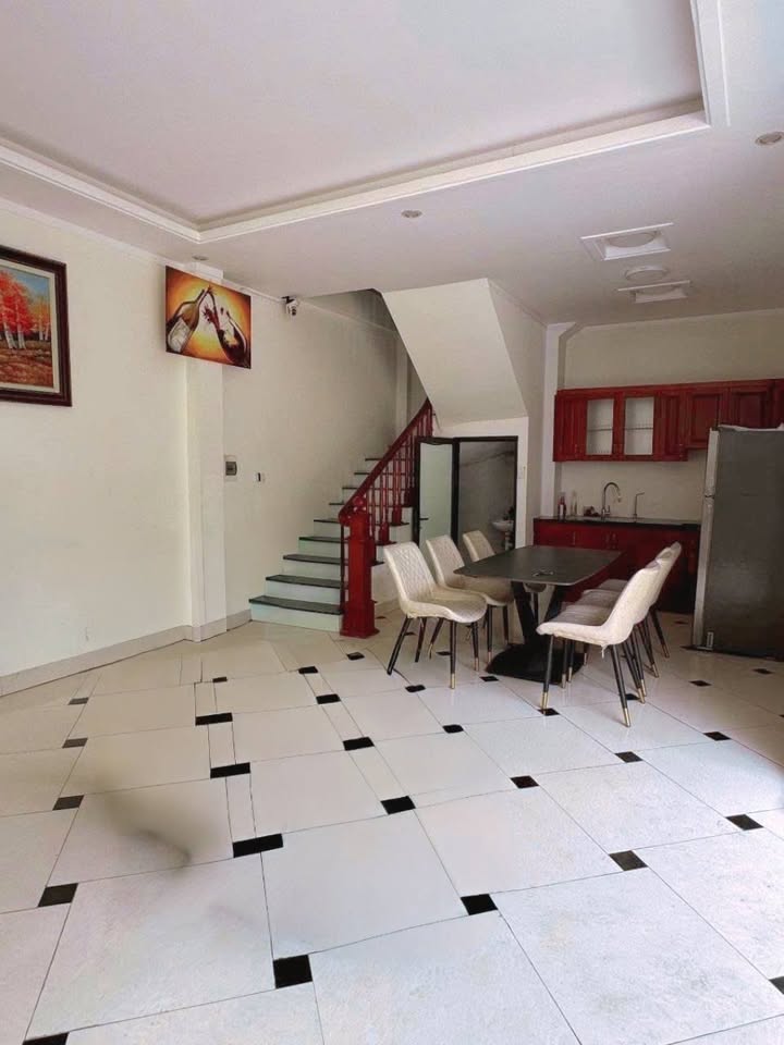 Nhà riêng Hà Đông 35m² - Ô tô vào tận nhà, hơn 8 tỷ!