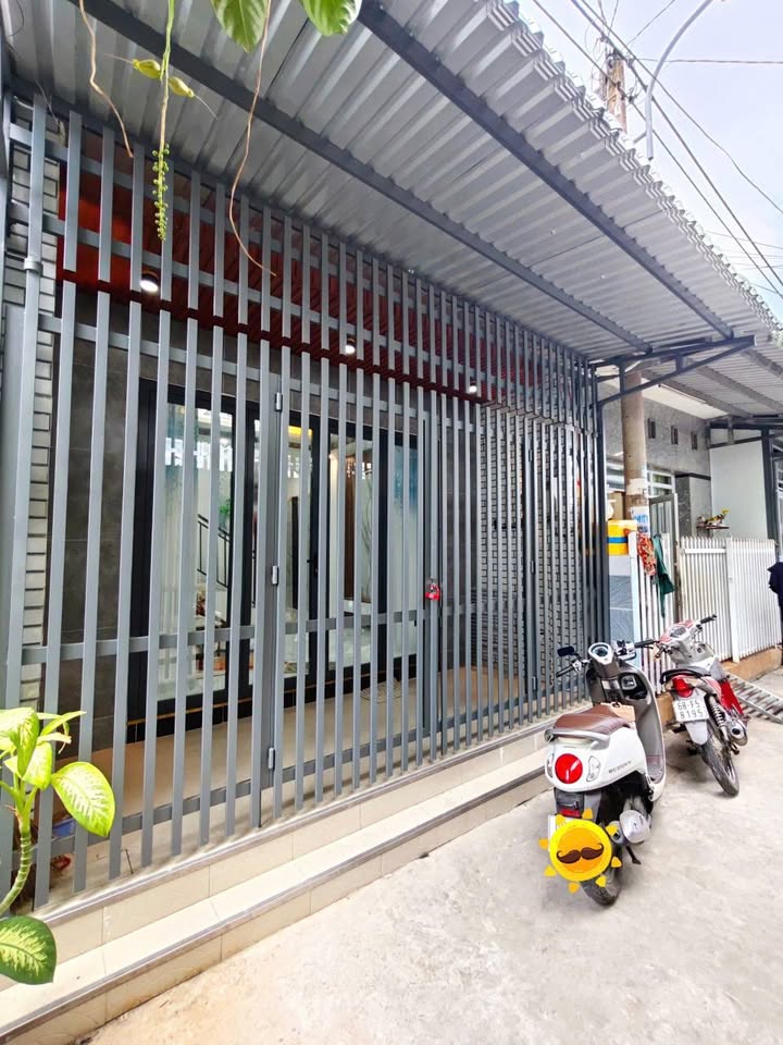 Nhà Trệt Lầu Full Nội Thất Hẻm Nguyễn Tuân, Rạch Giá - Sẵn Sàng Dọn Vào Ở