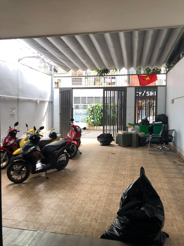 Cho thuê nhà đẹp hẻm xe hơi Nguyễn Văn Trỗi, Phú Nhuận - 180m²