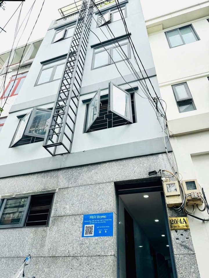 Cho thuê phòng trọ 18m² Núi Thành (Tân Bình) 4-4.5 triệu - Full nội thất, xe hơi